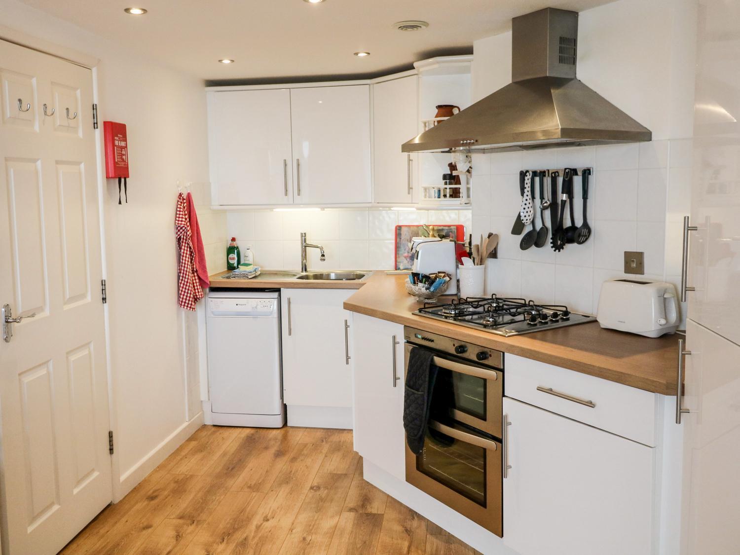 10 Oceanside Apartment Илфракомб Екстериор снимка